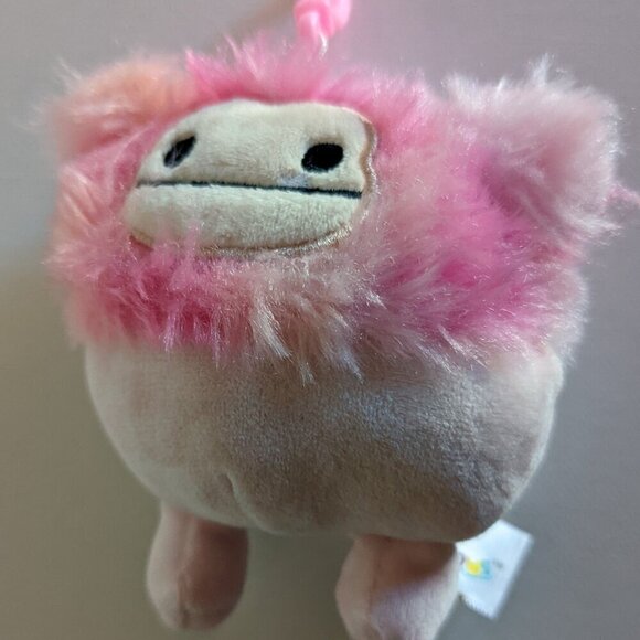 NWOT 3.5" Caparinne Yeti Bigfoot Purse Clip On Squishmallows Mini Plushie Pink - Picture 2 of 3